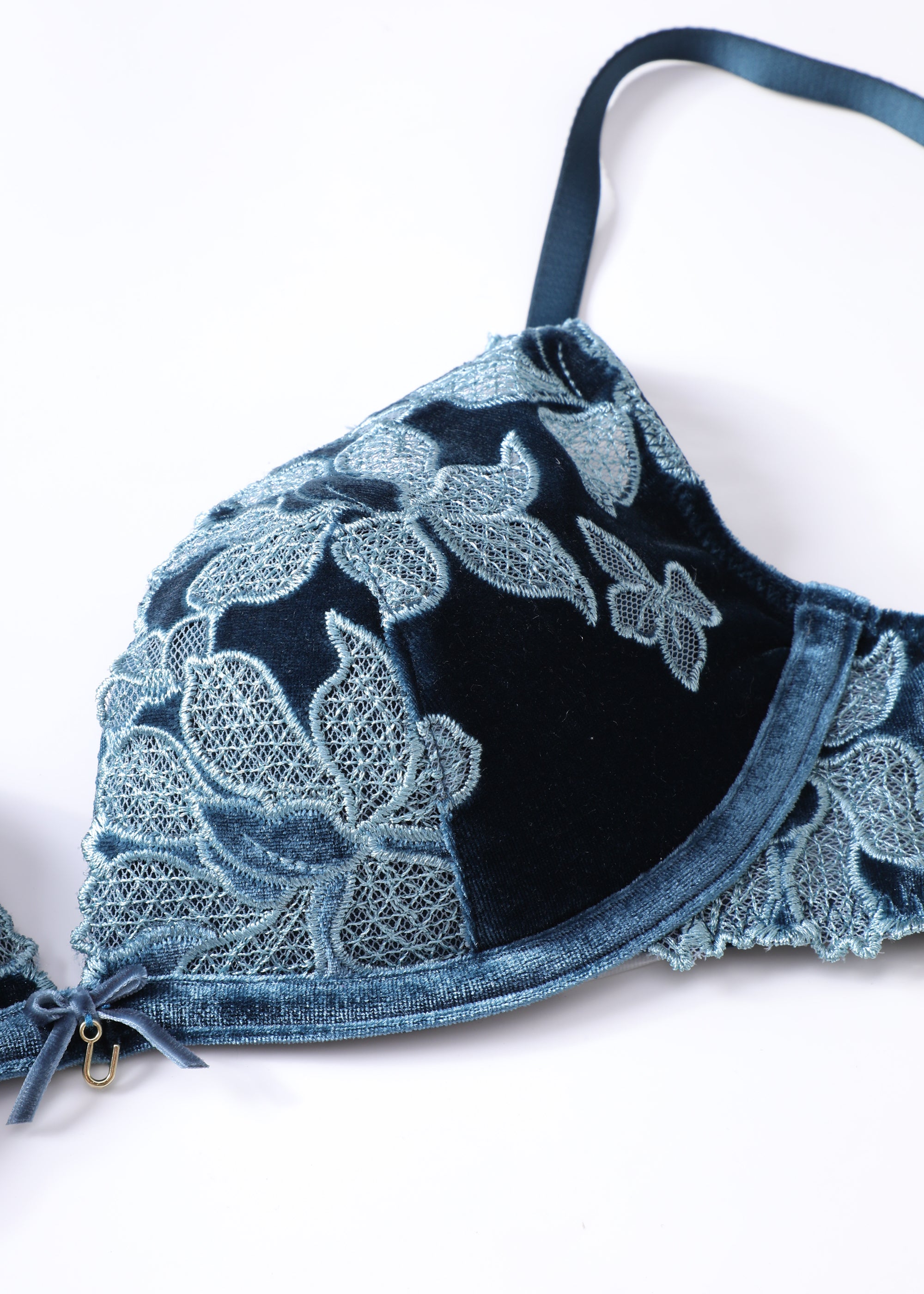 Underwire Push Up Bra With Lace Detail City Chic Women's Push Up Bra ...